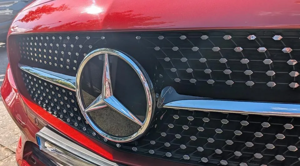 Mercedes-Benz C300 E