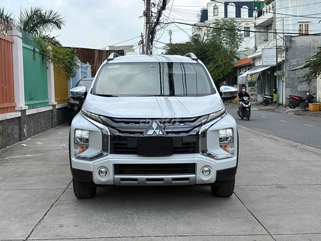 Mitsubishi Xpander Cross