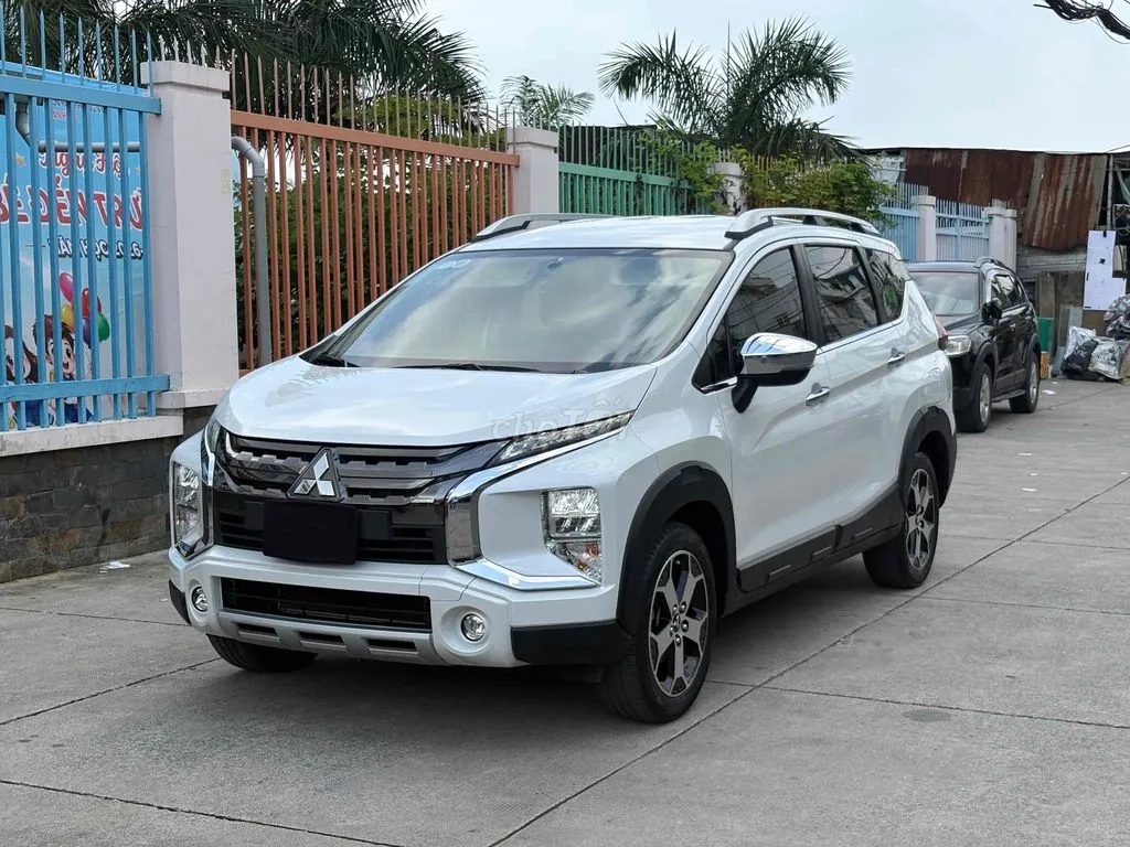 Mitsubishi Xpander Cross 2020 photo 2