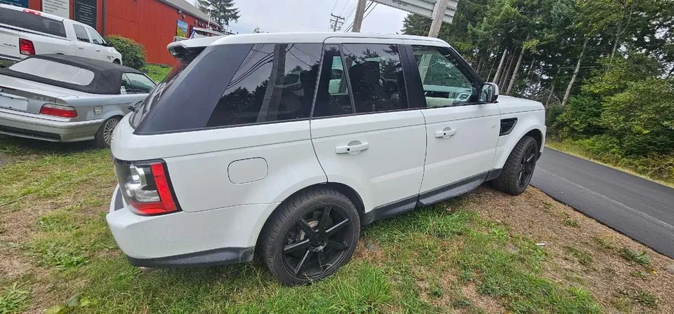 Land Rover Range Rover Sport 2012 photo 3