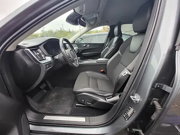Volvo Xc60 2020 photo 3