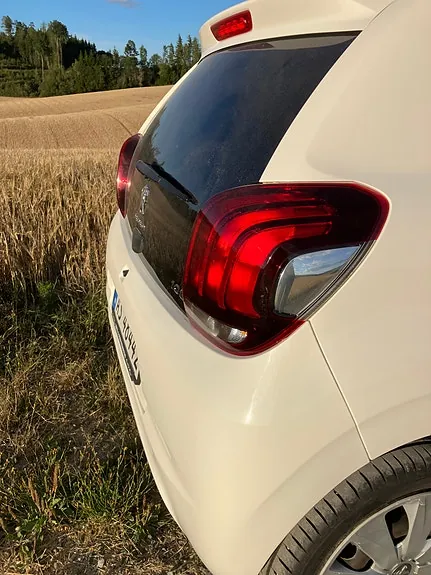 Peugeot 108 2016 photo 3