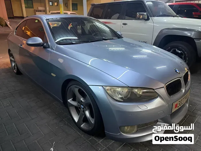 BMW 3 Series 2010 photo 3