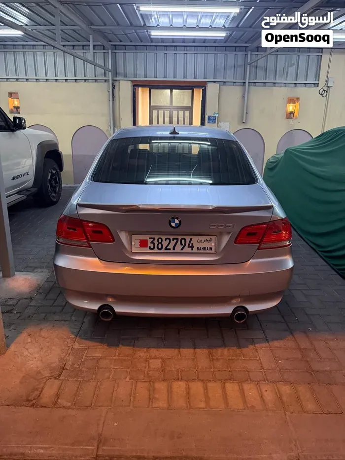 BMW 3 Series 2010 photo 4