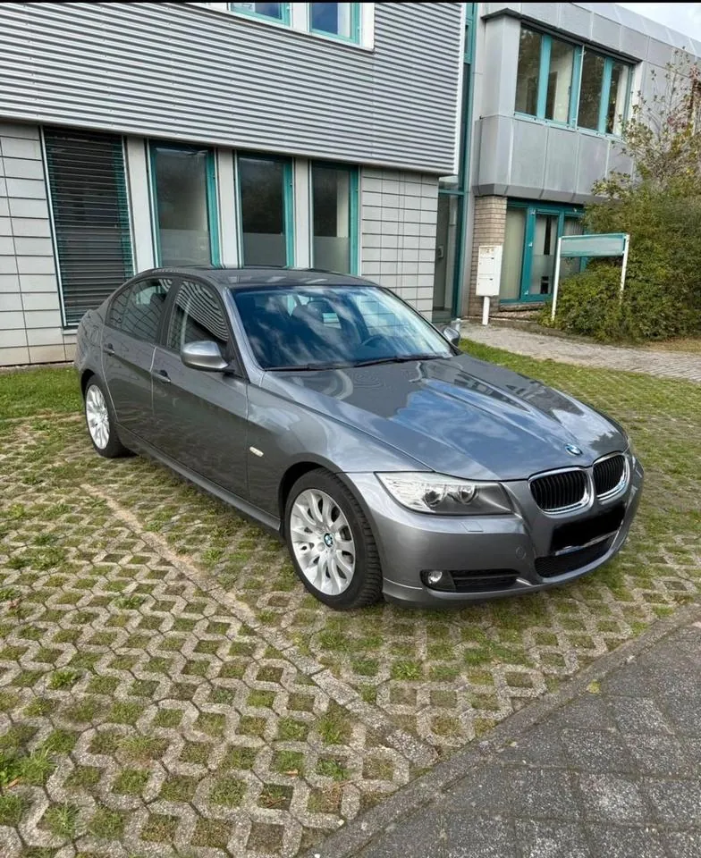 BMW 320I