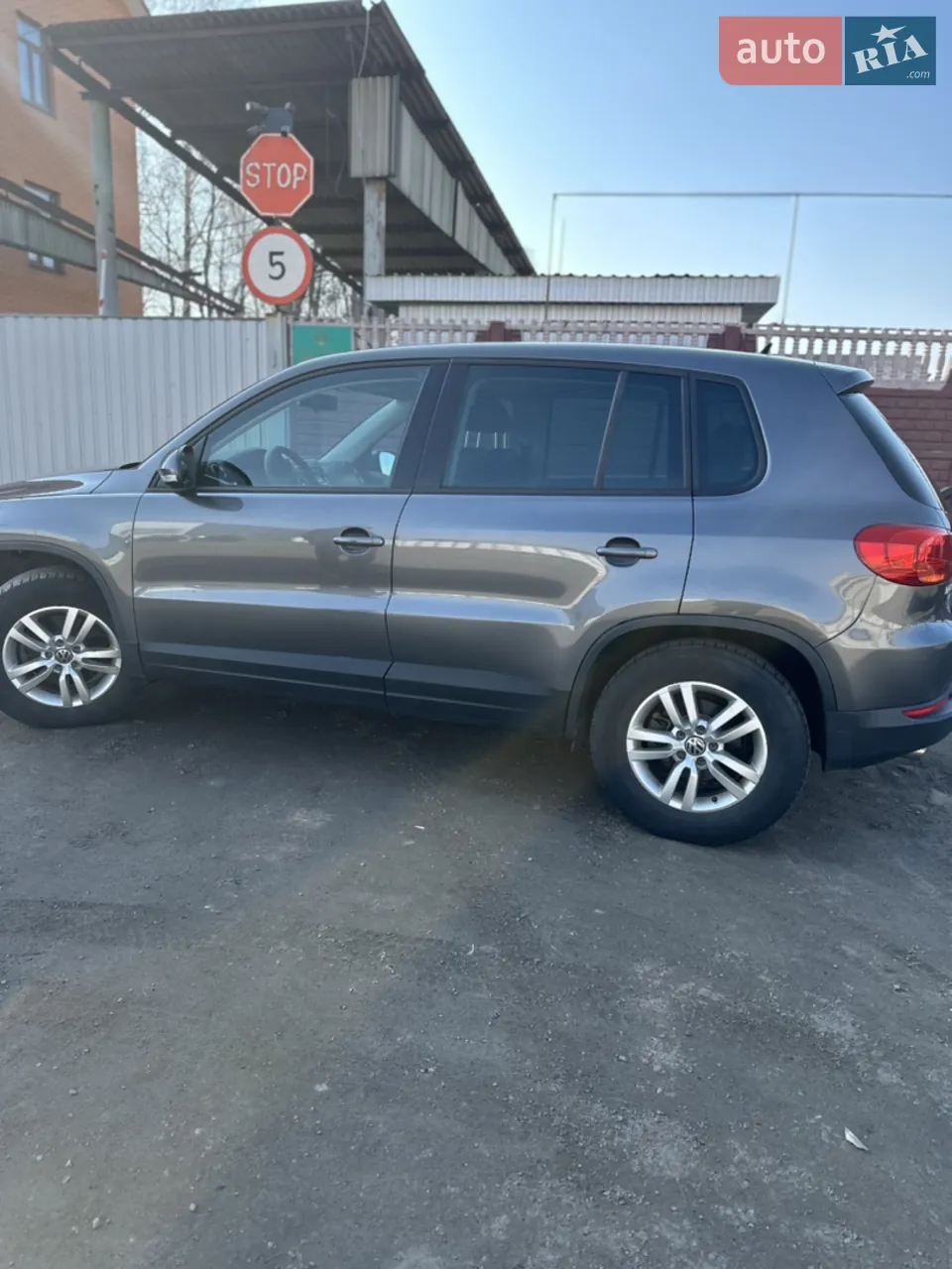 Volkswagen Tiguan 2012 photo 5