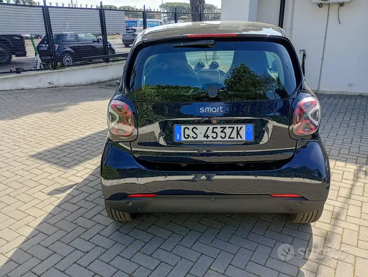 Smart Fortwo 2024 photo 3