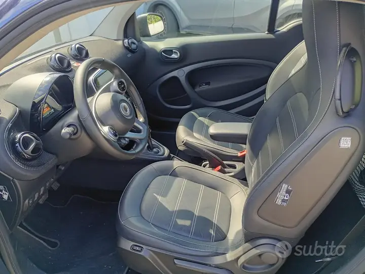 Smart Fortwo 2024 photo 5