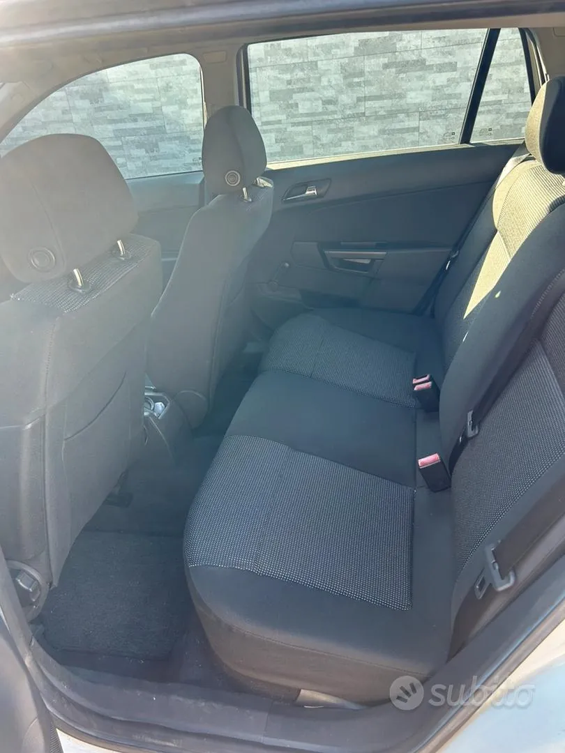 Opel Astra 2005 photo 4