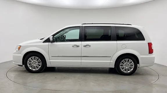 Lancia Voyager 2015 photo 3