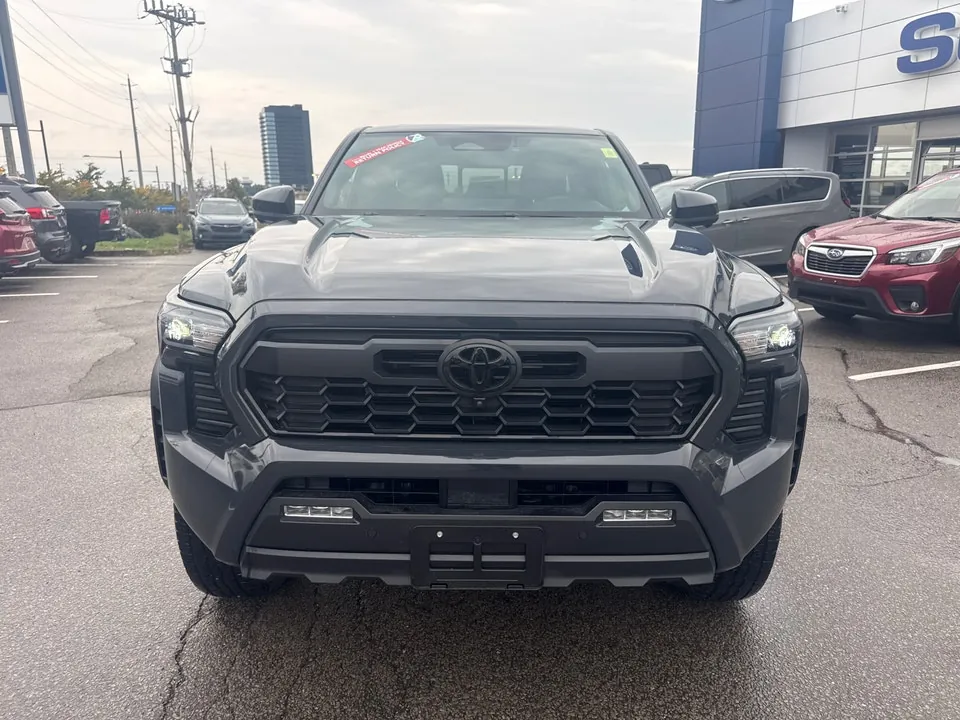 Toyota Tacoma 2026 photo 2