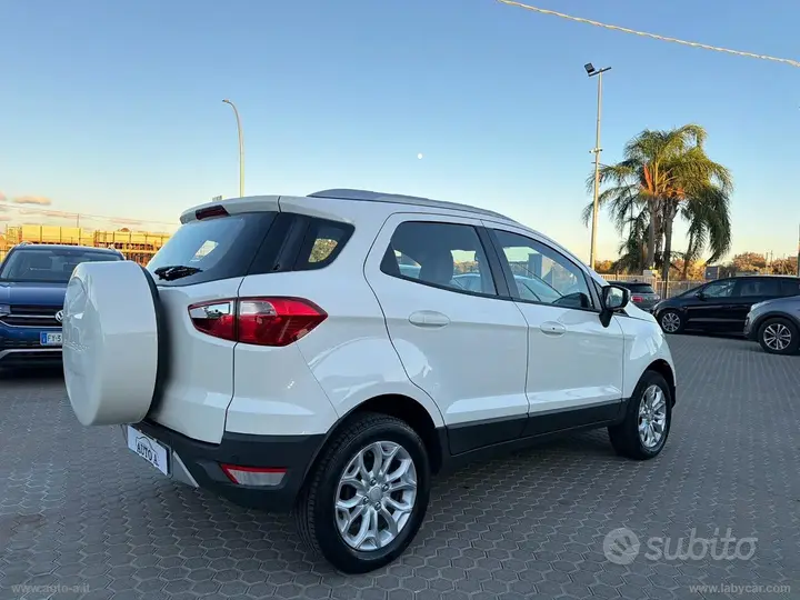 Ford Ecosport 2015 photo 4