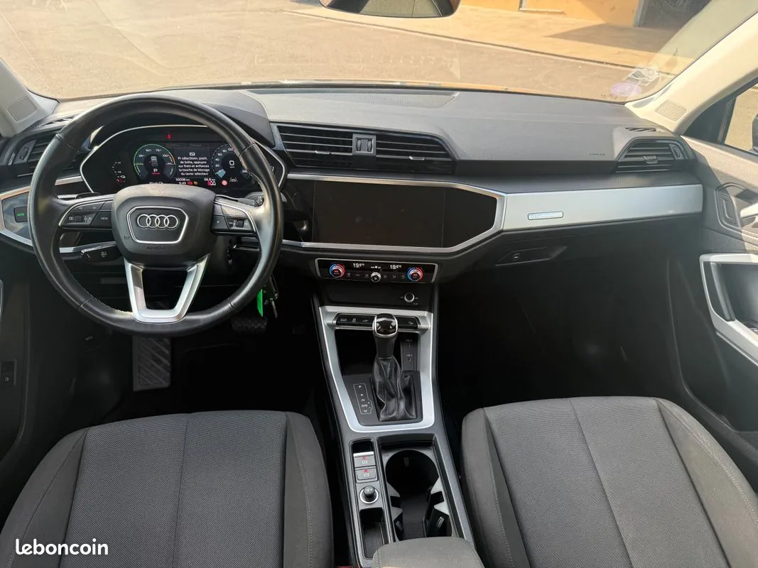 Audi Q3 2021 photo 4