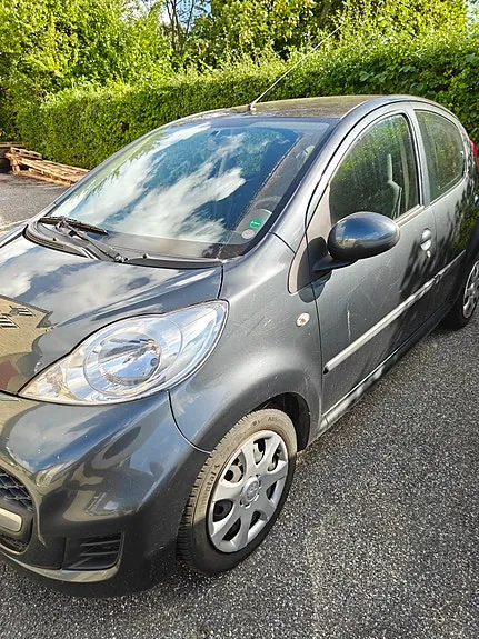 Peugeot 107 2010 photo 2