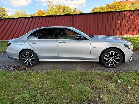 Mercedes-Benz E300 De 2021 photo 2