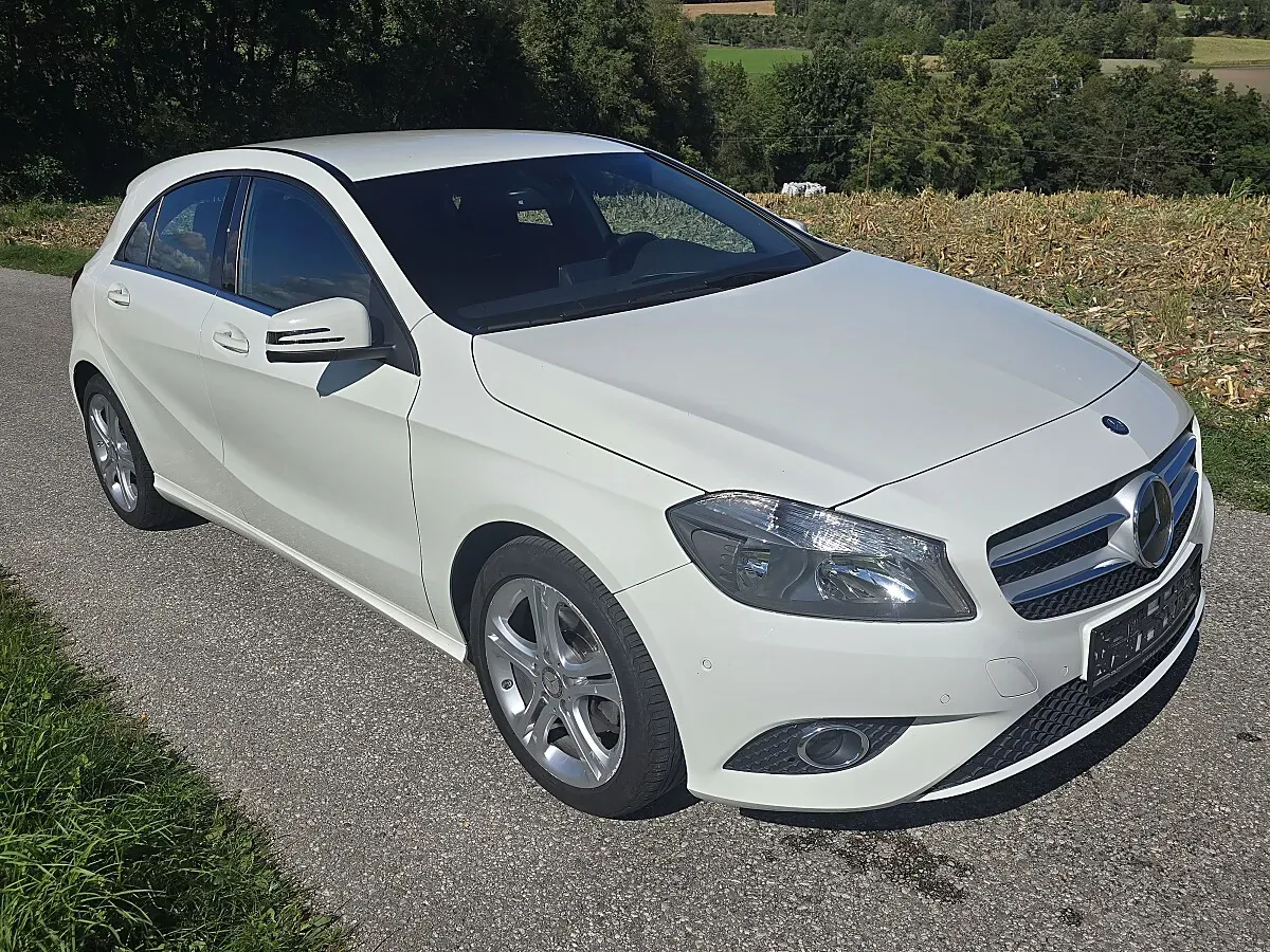 Mercedes-Benz A-Class 2015 photo 3