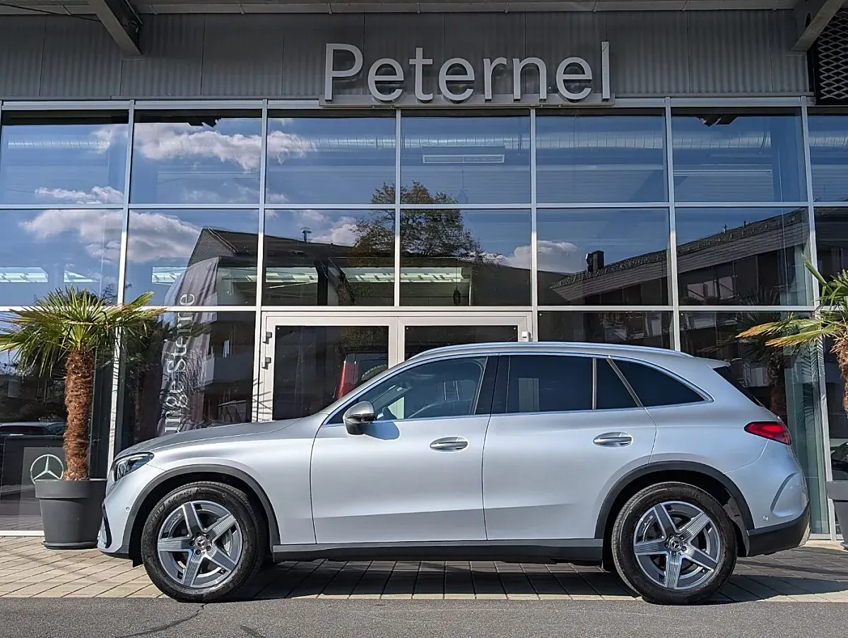 Mercedes-Benz Glc-Class 2023 photo 3