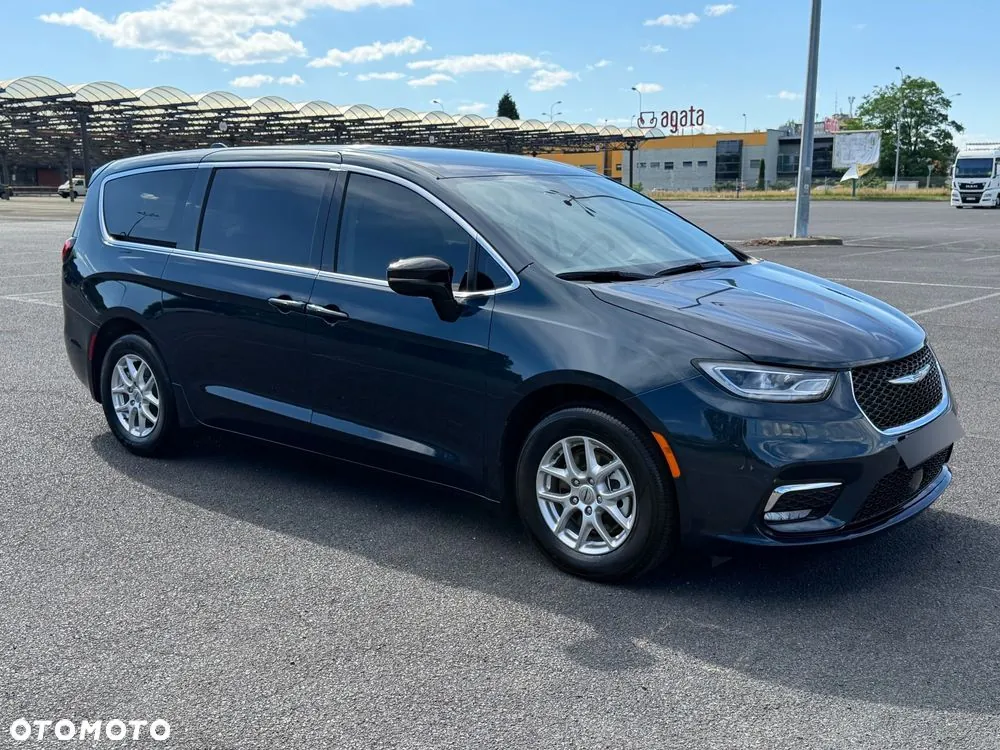 Chrysler Pacifica 2024 photo 3