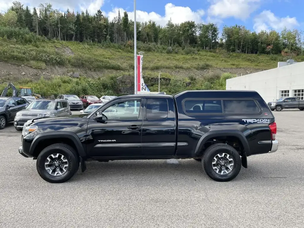 Toyota Tacoma 2016 photo 2