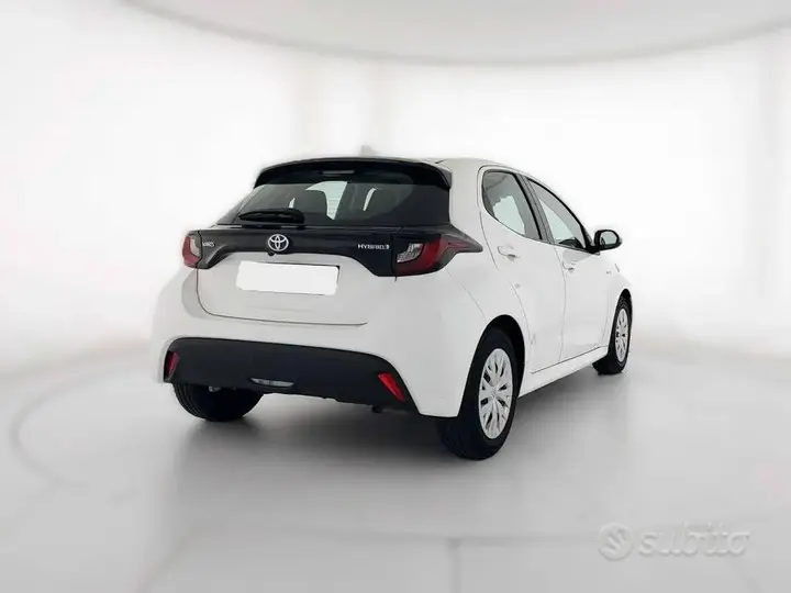 Toyota Yaris 2021 photo 3