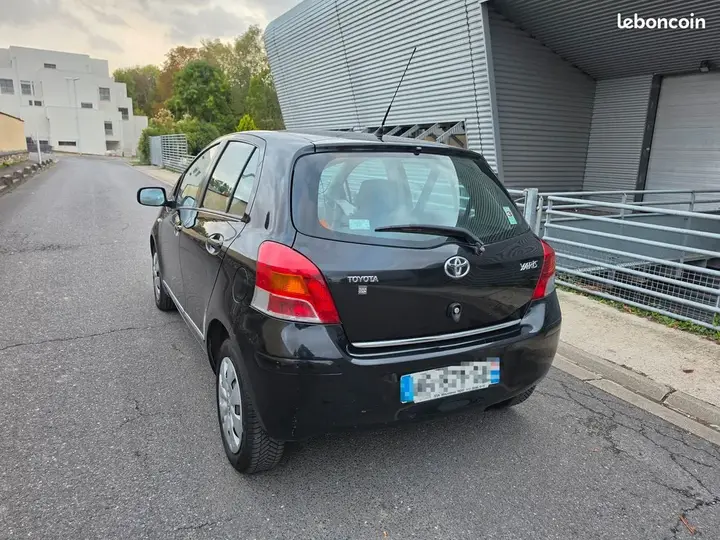 Toyota Yaris 2009 photo 3
