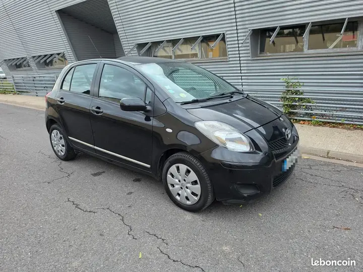 Toyota Yaris 2009 photo 2