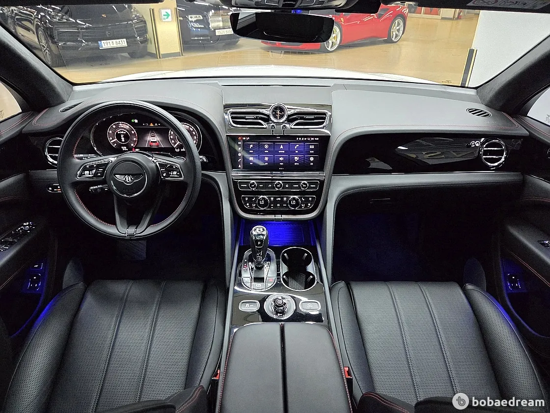 Bentley Bentayga 2024 photo 4