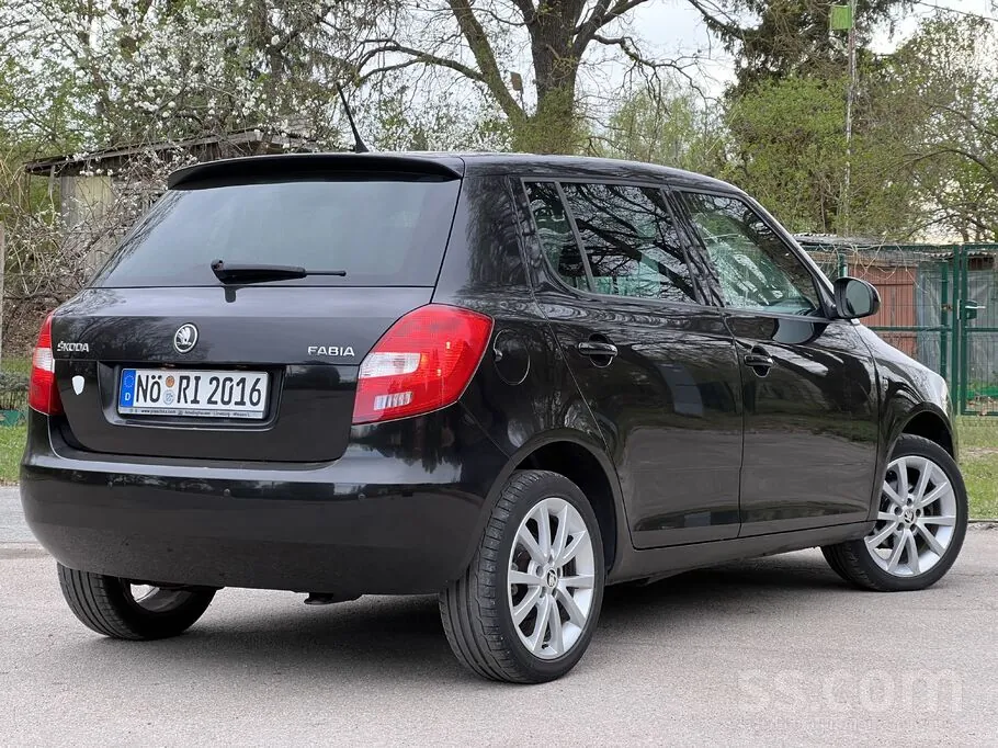 Skoda Fabia 2015 photo 4