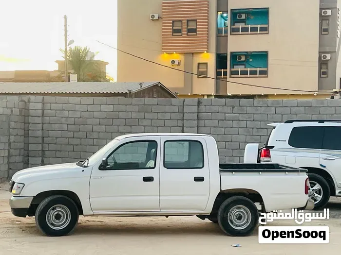 Toyota Hilux 2012 photo 4