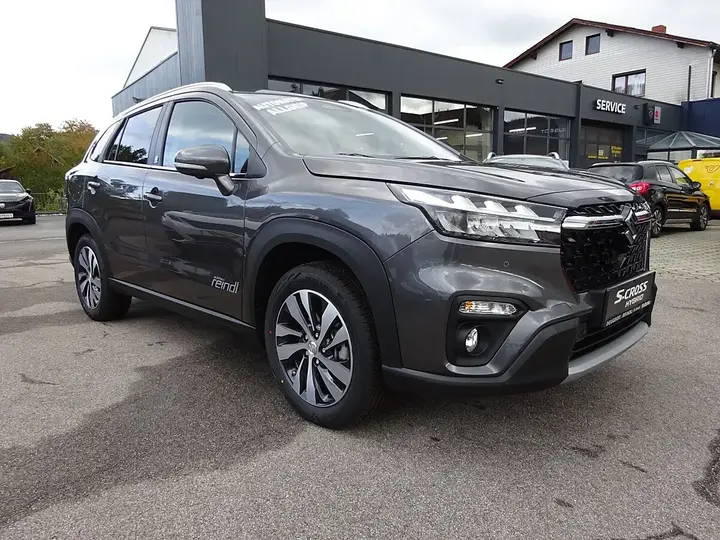 Suzuki S-Cross photo 3