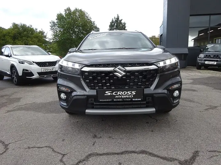 Suzuki S-Cross photo 2