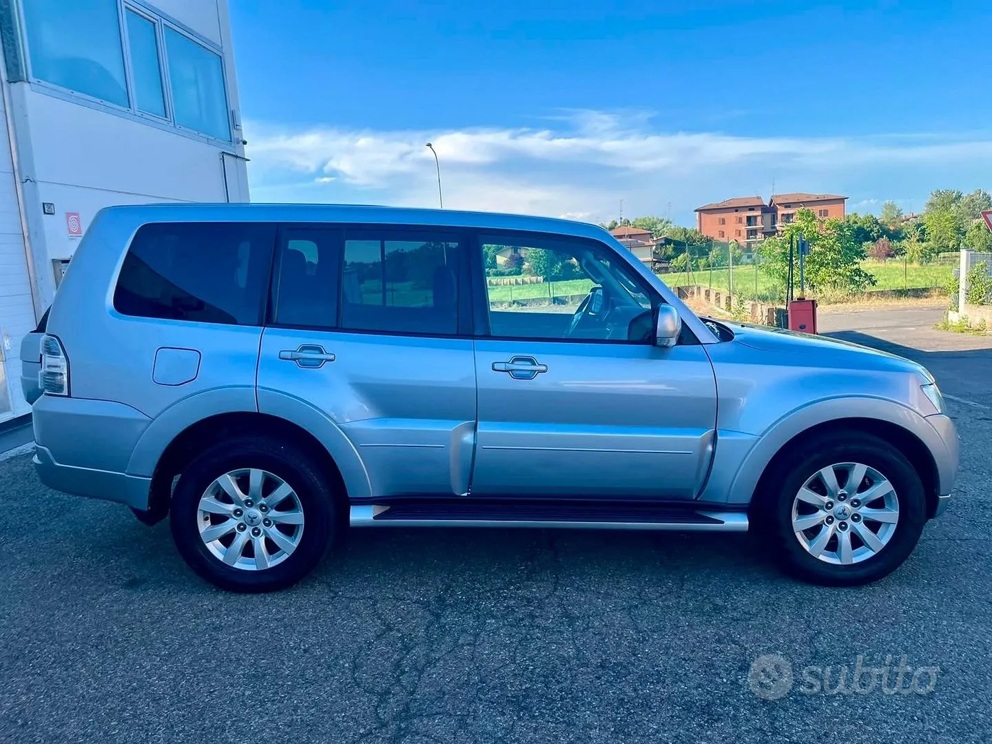 Mitsubishi Pajero 2010 photo 4