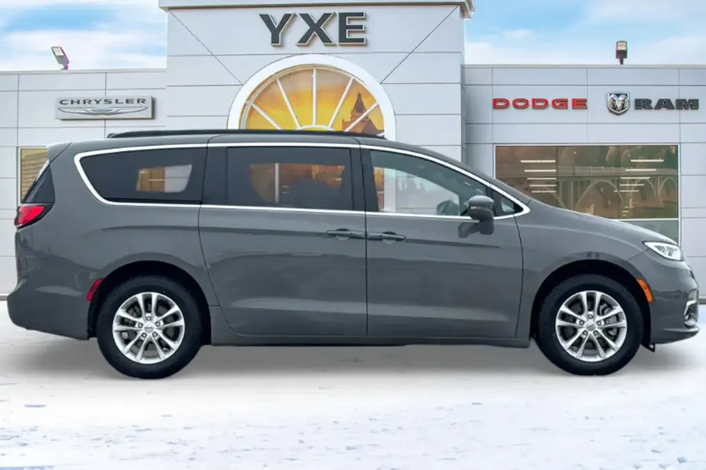 Chrysler Pacifica 2022 photo 4
