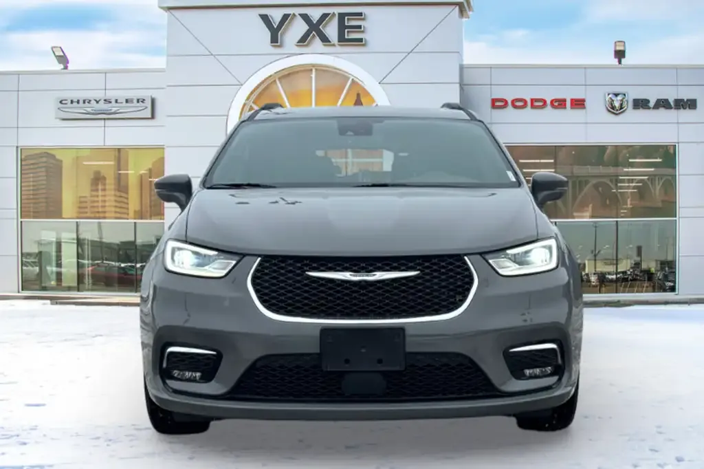 Chrysler Pacifica 2022 photo 2