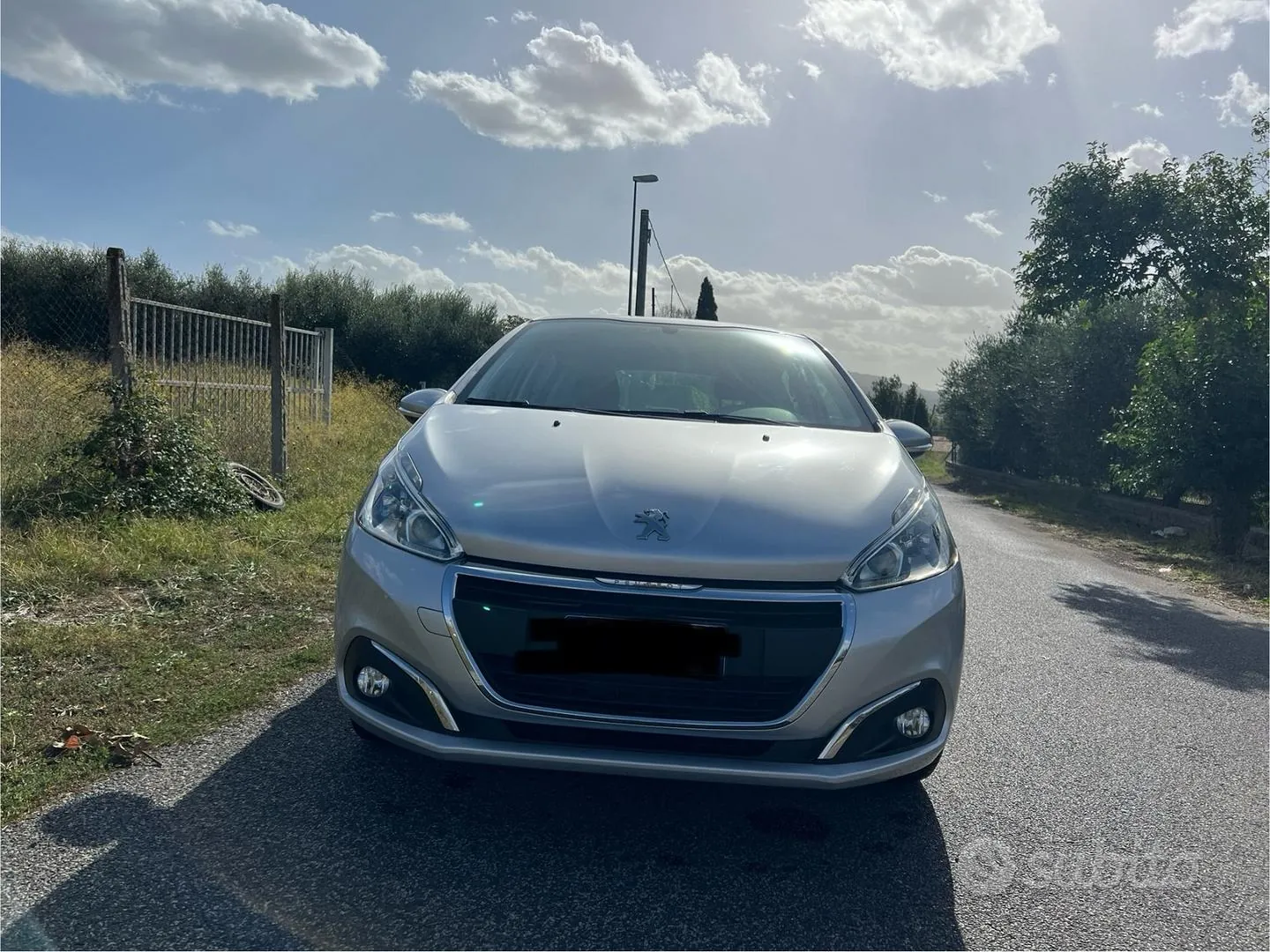 Peugeot 208 2016 photo 2