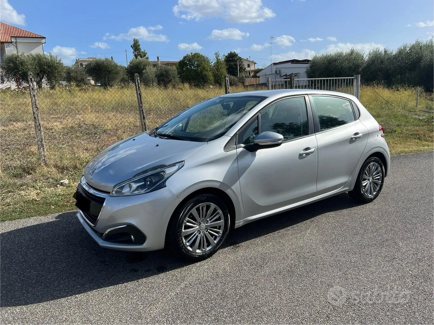 Peugeot 208 2016 photo 3
