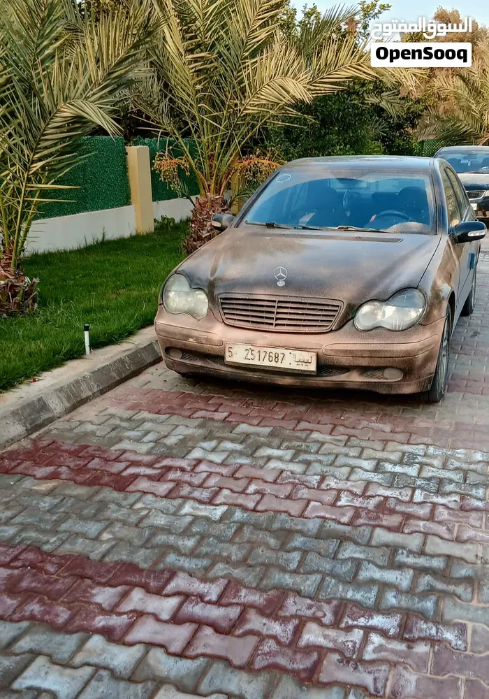 Mercedes-Benz C-Class 2002 photo 2