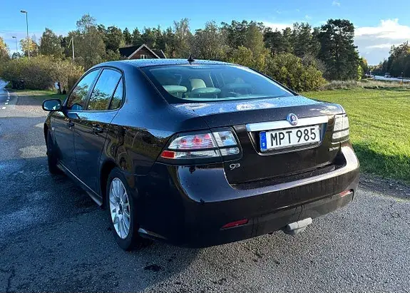 Saab 9-3 2011 photo 4