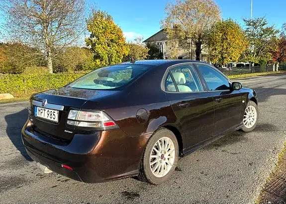 Saab 9-3 2011 photo 5