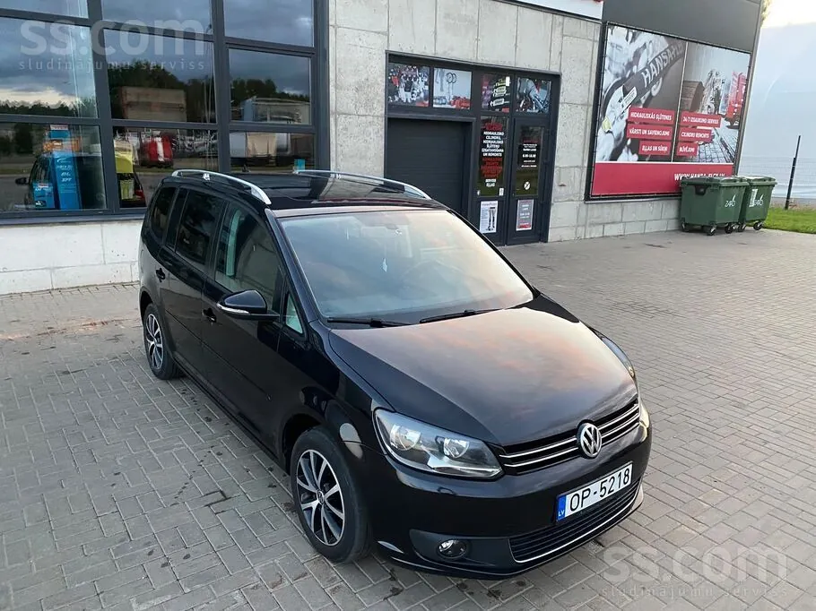 Volkswagen Touran 2011 photo 4