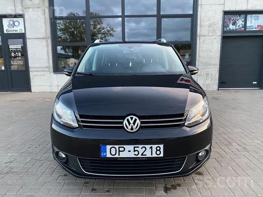 Volkswagen Touran 2011 photo 5