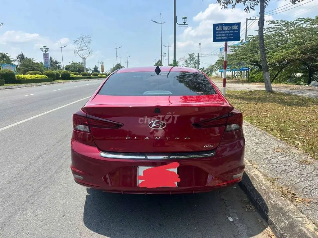 Hyundai Elantra 2021 photo 2