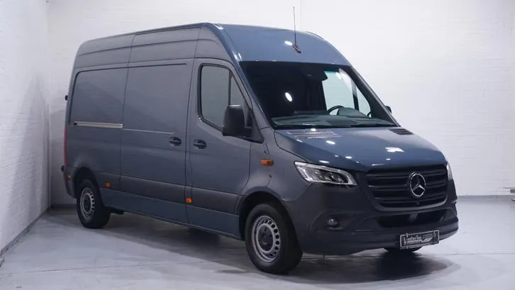Mercedes-Benz Sprinter 2024 photo 2