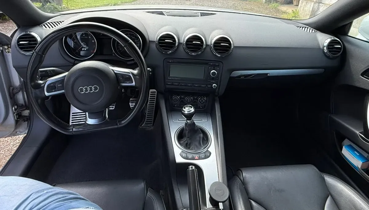 Audi Tt 2010 photo 2