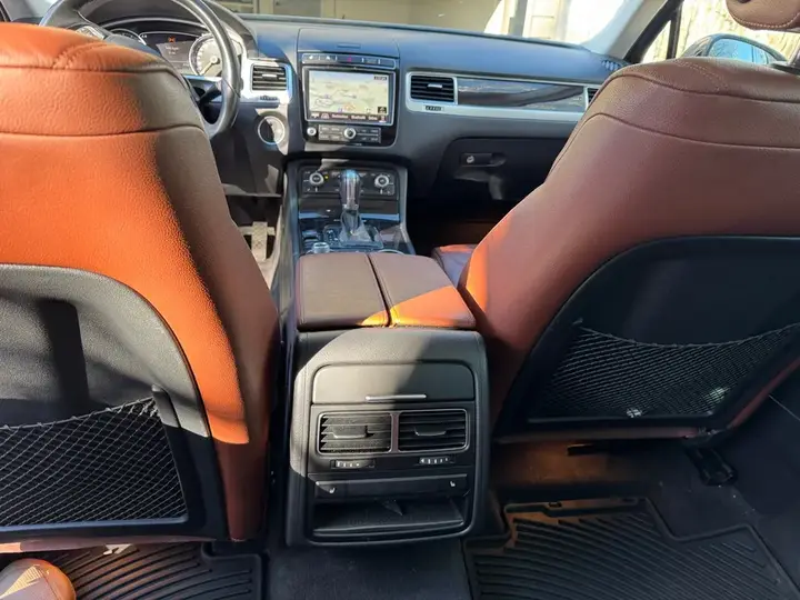 Volkswagen Touareg 2015 photo 5