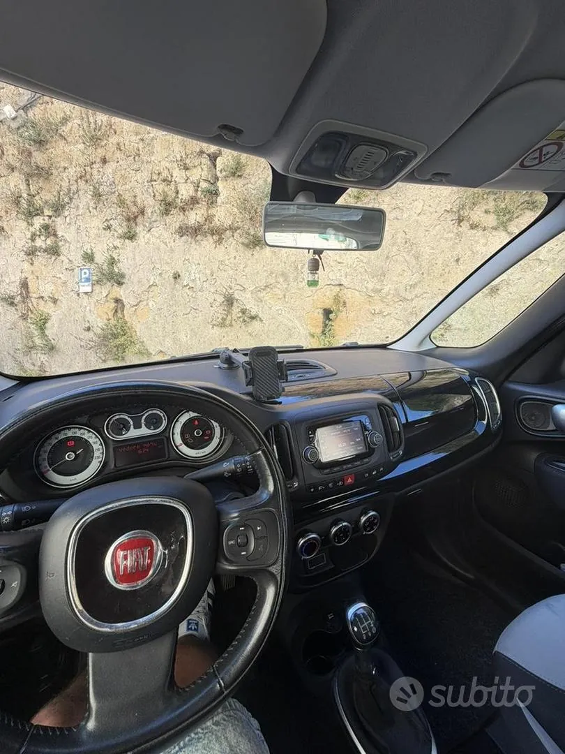Fiat 500L 2016 photo 2
