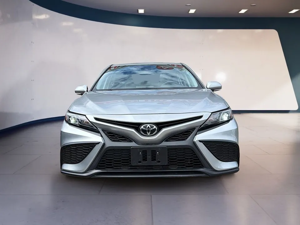 Toyota Camry 2024 photo 2