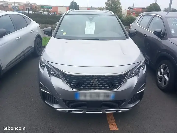 Peugeot 5008 2020 photo 2