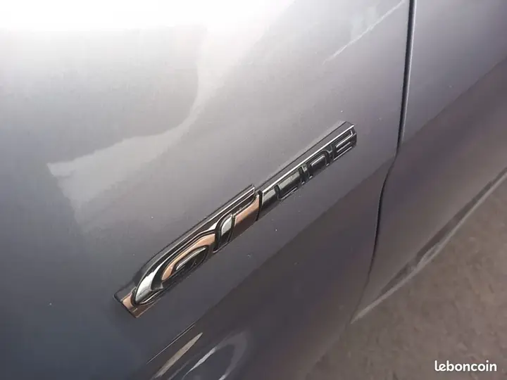 Peugeot 5008 2020 photo 4
