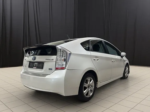 Toyota Prius 2011 photo 5